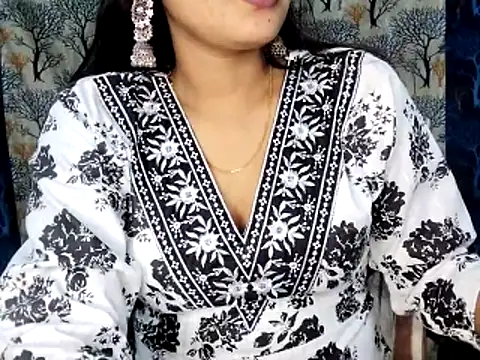 Aarvi Arora online show from 12/19/25, 11:23