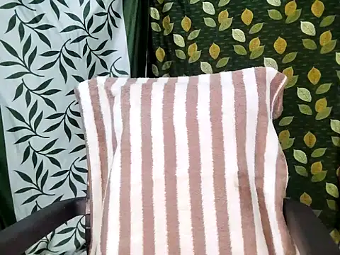 Aarvi Arora online show from 09/22/25, 09:04