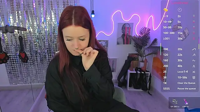 Lily Moonlight online show from 04/05/26, 08:32