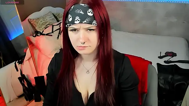 Lily Moonlight online show from 04/19/26, 02:40