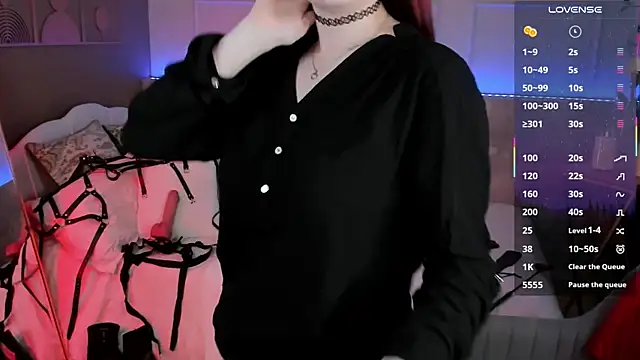 Lily Moonlight online show from 04/18/26, 02:41