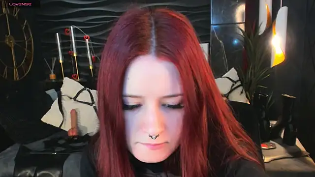 Lily Moonlight online show from 04/15/26, 07:36