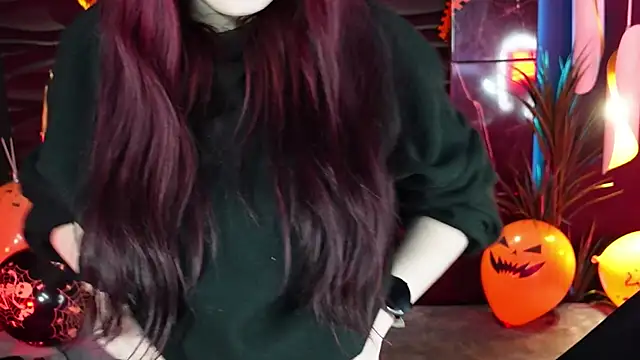 Lily Moonlight online show from 10/30/25, 07:06