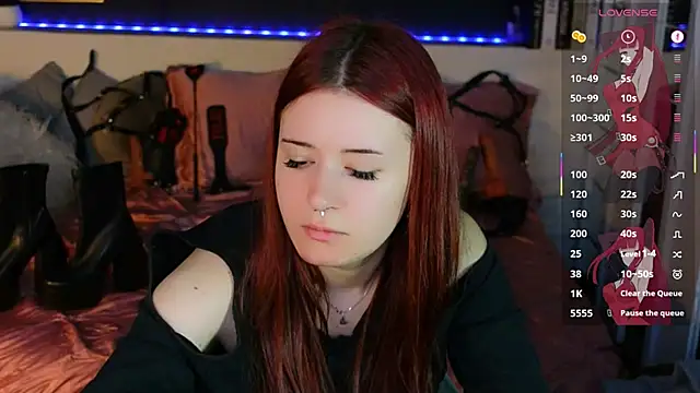 Lily Moonlight online show from 06/12/26, 02:37