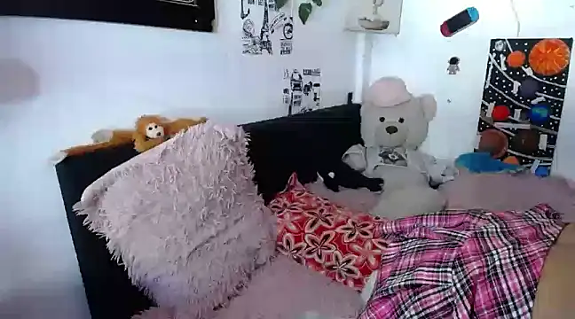 Snapshot of Dy_Hanna chatting on 01/18/25, 03:05 Dy Hanna online show from 01/18/25, 03:05