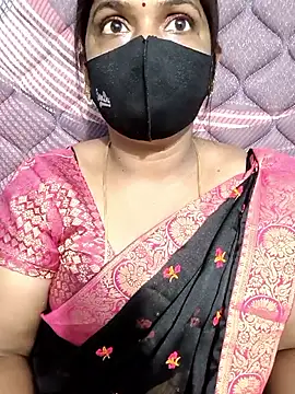 Snapshot of Renuma chatting on 03/30/26, 04:03 Renuma online show from 03/30/26, 04:03