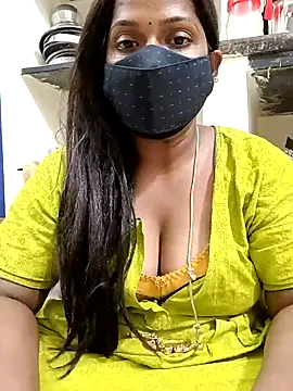 Snapshot of Renuma chatting on 02/18/25, 04:47 Renuma online show from 02/18/25, 04:47