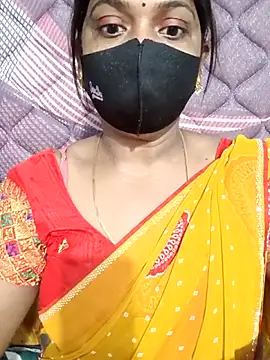 Snapshot of Renuma chatting on 03/28/26, 03:40 Renuma online show from 03/28/26, 03:40