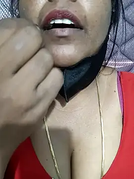 Snapshot of Renuma chatting on 01/18/26, 12:41 Renuma online show from 01/18/26, 12:41