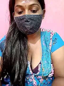 Snapshot of Renuma chatting on 01/10/25, 04:01 Renuma online show from 01/10/25, 04:01