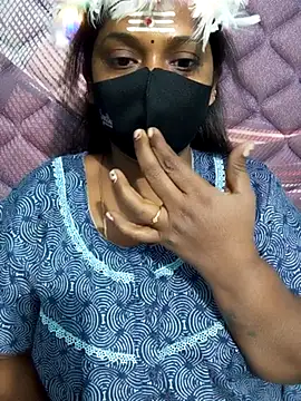 Snapshot of Renuma chatting on 02/15/26, 04:06 Renuma online show from 02/15/26, 04:06