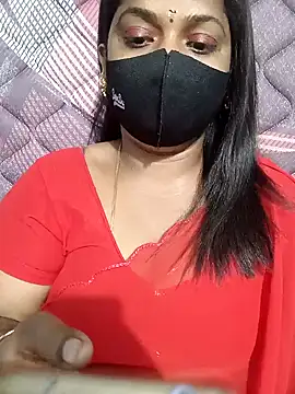 Snapshot of Renuma chatting on 02/05/26, 03:57 Renuma online show from 02/05/26, 03:57