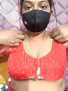 Snapshot of Renuma chatting on 02/21/26, 04:03 Renuma online show from 02/21/26, 04:03