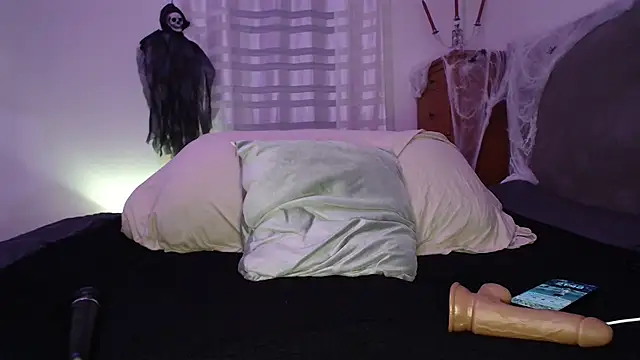 Snapshot of Joanachupa chatting on 10/19/25, 07:49 Joanachupa online show from 10/19/25, 07:49