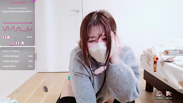 Mamu Mamu  online show from 11/28/25, 10:43