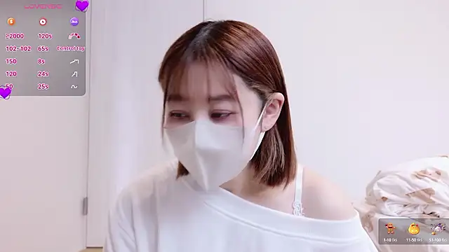 Mamu Mamu  online show from 10/13/25, 04:14