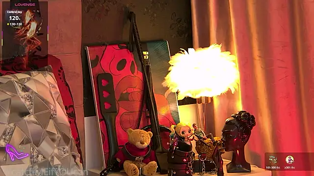 Snapshot of ZoeMesmerize chatting on 03/04/26, 05:48 ZoeMesmerize online show from 03/04/26, 05:48