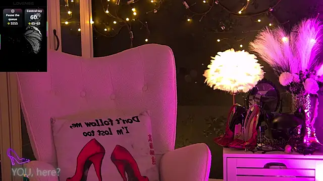 ZoeMesmerize online show from 11/03/25, 11:36