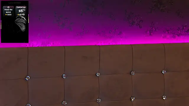 ZoeMesmerize online show from 11/24/25, 07:52