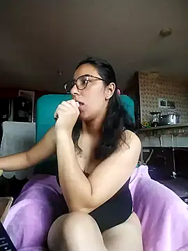 Im Alma  online show from 04/29/26, 01:37