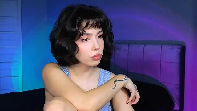 Stacy Gonzales  online show from 11/16/25, 09:47