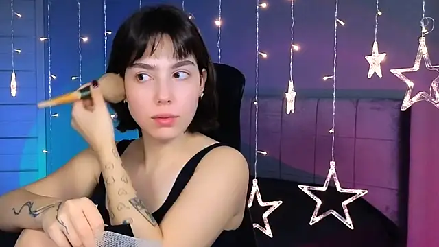 Stacy Gonzales  online show from 11/04/25, 07:01