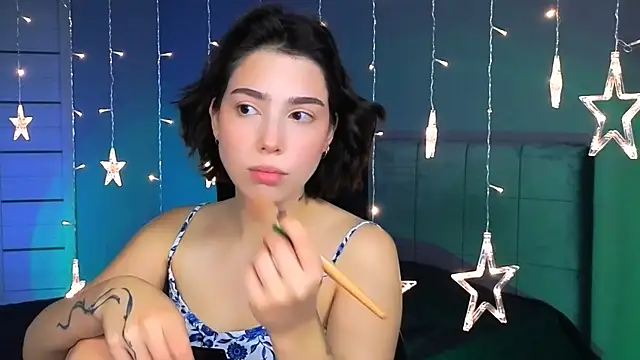 Stacy Gonzales  online show from 10/26/25, 06:36