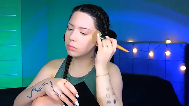 Stacy Gonzales  online show from 03/19/25, 06:03