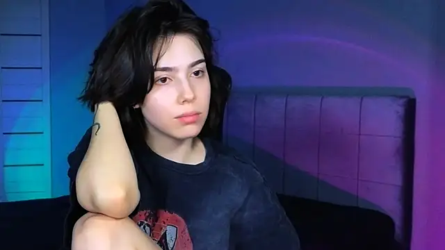 Stacy Gonzales  online show from 12/03/25, 10:03