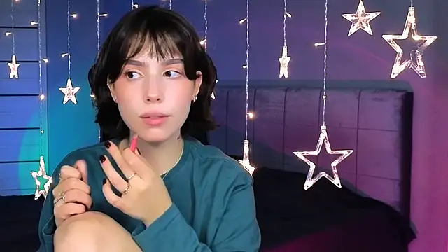 Stacy Gonzales  online show from 10/28/25, 12:04