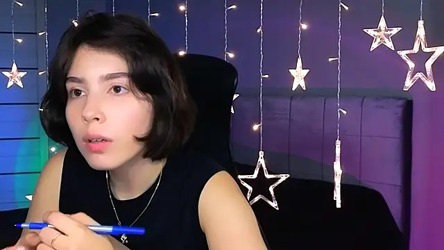 Stacy Gonzales  online show from 10/22/25, 12:26