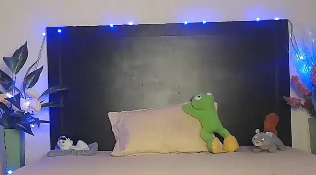 Snapshot of WildRuhi20 chatting on 02/28/25, 05:26 WildRuhi20 online show from 02/28/25, 05:26