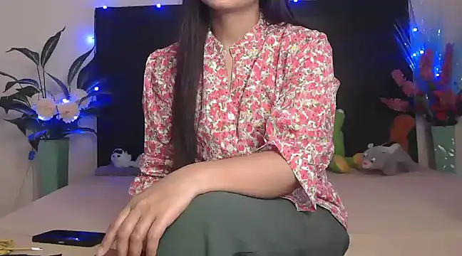 Snapshot of WildRuhi20 chatting on 03/10/25, 05:43 WildRuhi20 online show from 03/10/25, 05:43