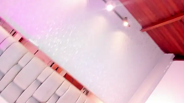 Snapshot of RoseTaylor__ chatting on 01/09/26, 05:47 RoseTaylor online show from 01/09/26, 05:47