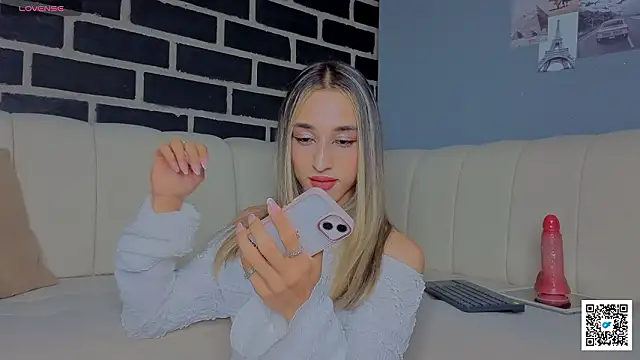 Snapshot of Goddivaa chatting on 02/15/26, 12:00 Goddivaa online show from 02/15/26, 12:00