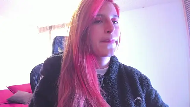 GiaRoussel online show from 04/18/26, 03:36