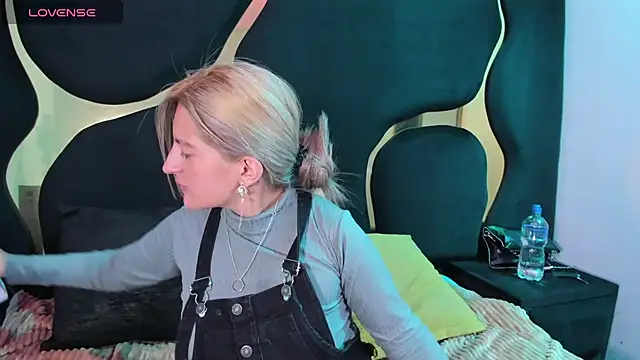 GiaRoussel online show from 03/03/26, 04:03