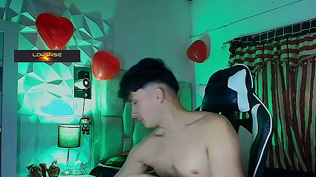 santyago taylor online show from 02/26/25, 10:15