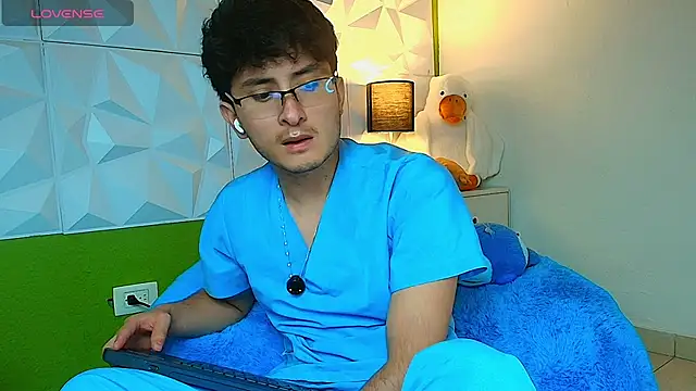 santyago taylor online show from 09/15/25, 06:30