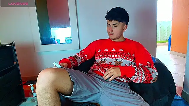 santyago taylor online show from 12/04/25, 06:29