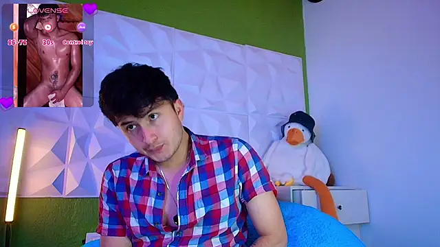 santyago taylor online show from 10/10/25, 06:42