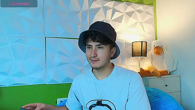santyago taylor online show from 09/17/25, 07:27