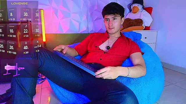 santyago taylor online show from 09/30/25, 06:36