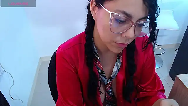 Snapshot of Mailywindsor chatting on 01/23/25, 02:50 Mailywindsor online show from 01/23/25, 02:50
