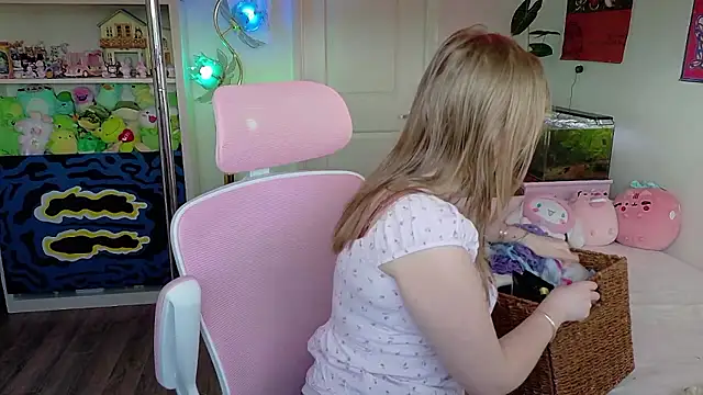 Daisy Dollxo online show from 06/23/26, 11:36