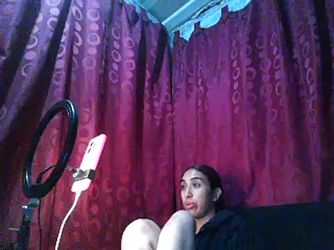 Snapshot of ifeelverywet_andhot chatting on 03/03/25, 07:49 ifeelverywet andhot online show from 03/03/25, 07:49