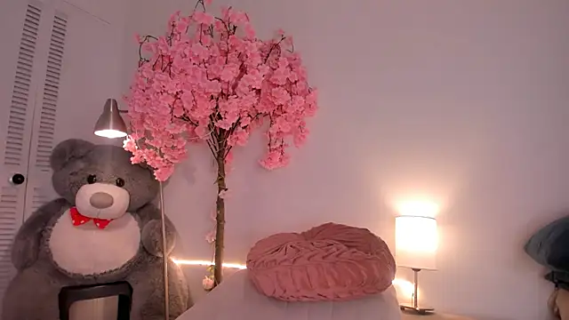 Snapshot of kitty_miaa chatting on 07/01/26, 10:59 kitty miaa online show from 07/01/26, 10:59