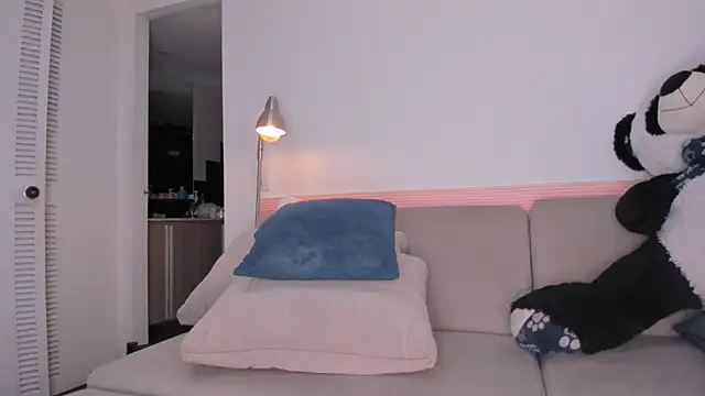 kitty miaa online show from 02/06/26, 04:30