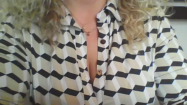 JenniLowen online show from 02/16/26, 02:16