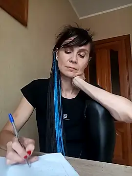 Francenia lolis online show from 10/09/25, 06:36